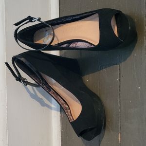 Black Open Toe Wedges